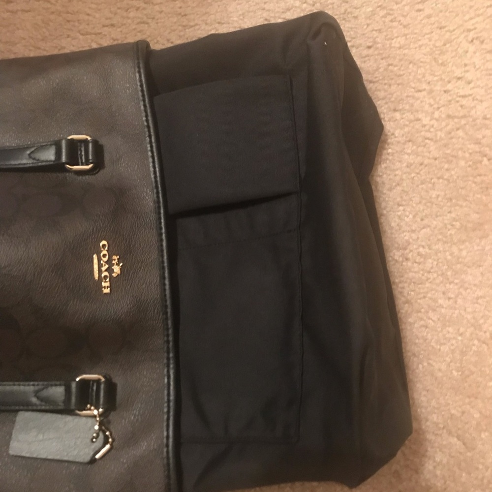 Authentic Coach handbag - Picture 7 of 8